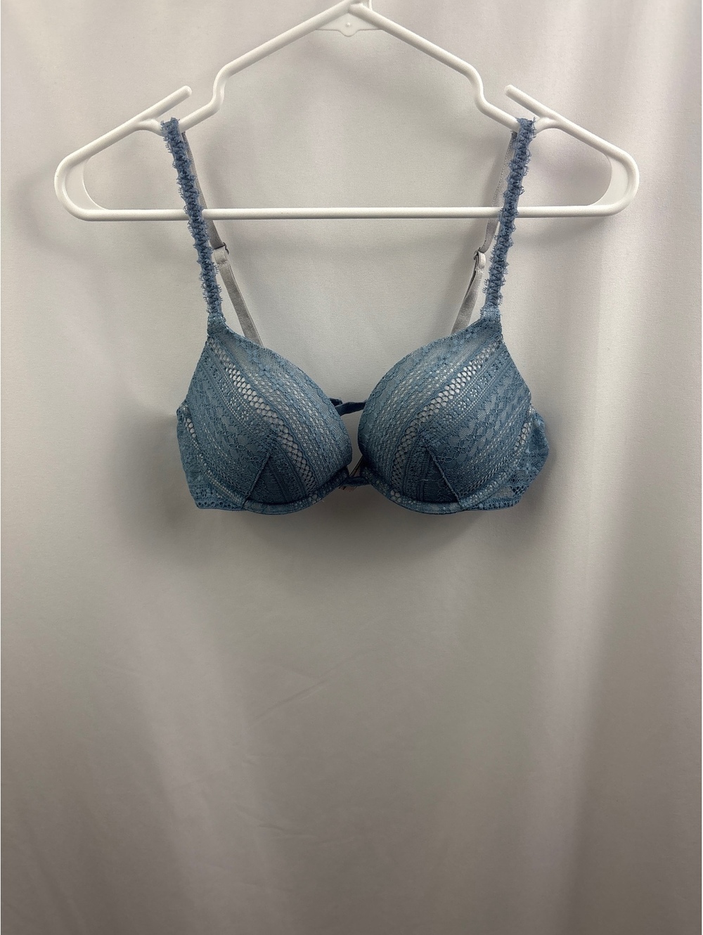 Victoria Secret Blue Lace Push Up Bra Size 36B